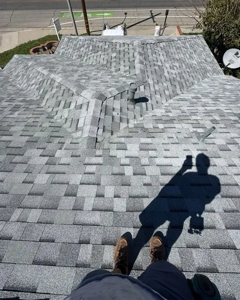 Gray asphalt shingle roof replacement